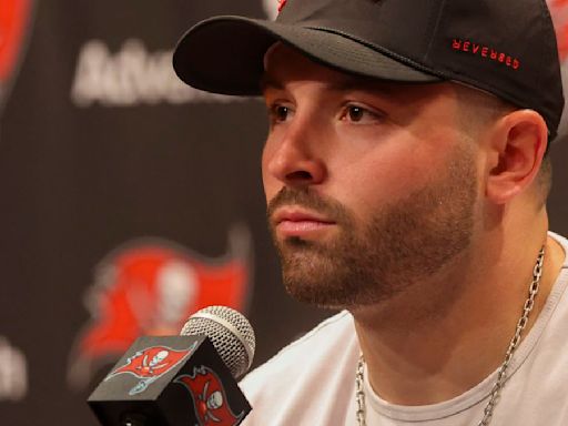 Calm, confident Baker Mayfield takes control of Bucs’ new offense