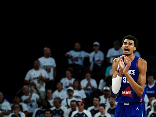 Basket: les Bleus de Wemby battus par la Serbie de Jokic