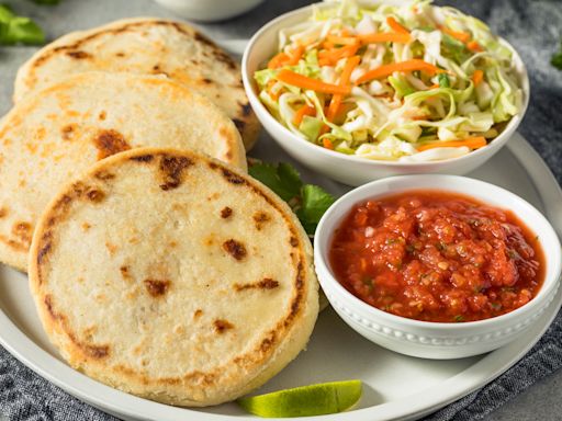Pupusas Are The El Salvadorian Dish Everyone Should Try Once