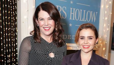 Mae Whitman Reveals Pregnancy With Help From 'Parenthood' TV Mom Lauren Graham