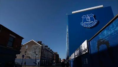 Manchester City plot move for Everton goalkeeper but face stiff Premier League competition