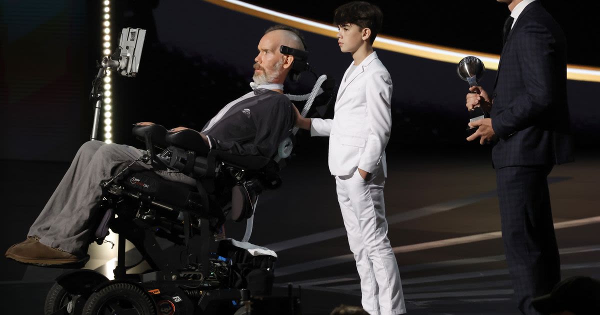 Steve Gleason honored with Arthur Ashe Courage Award at 2024 ESPYS