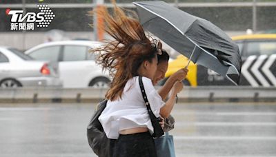 進入梅雨季！明半個台灣雨猛灌 下週鋒面接力報到