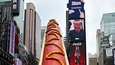 How a 65-foot ‘Hot Dog in the City’ relishes generations of NYC street food and vendors | amNewYork