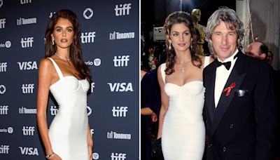 Kaia Gerber Recreates Mom Cindy Crawford’s Elegant 1993 Oscars Look at TIFF