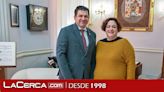 Miguel Ángel Valverde muestra gran interés por la labor y las actividades planificadas por la Asociación de dislexia de Ciudad Real (DIXCR)