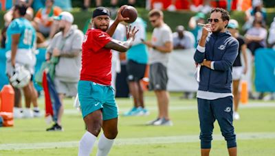 Tras el fin de la incertidumbre, Tua se compromete a ganar partidos de playoffs y títulos para los Dolphins