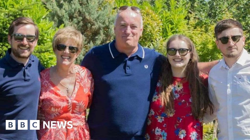 Bench unveiled in Billericay pub for Grace Millane and father