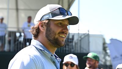 Amazing Josh Allen sinks improbable 3-point shot at celebrity golf event