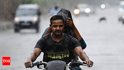 Monsoon arrives in Lucknow after 11-day delay | Lucknow News - Times of India