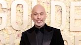 Jo Koy, el presentador de los Globos de Oro, se defiende de las críticas por su chiste sobre Taylor Swift