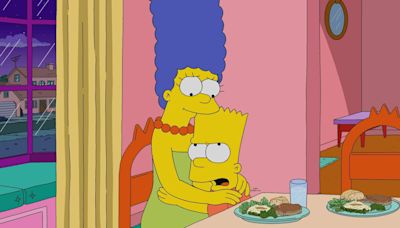 Marge Simpson junto a Chewbacca en un corto para el día de las madres