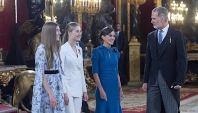 Felipe VI: un cambio solemne de guardia, condecoraciones a 19 españoles y un almuerzo para celebrar 10 años en el trono