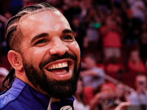 Drake Brings 'Hey There Delilah' to Toronto on Comical 'Wah Gwan Delilah' Remix