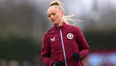 Alisha Lehmann shares bedroom selfie as Aston Villa star provides update on 'life lately' | Goal.com English Saudi Arabia