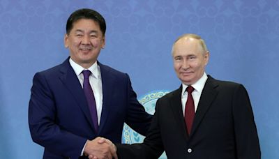 Putin y Xi abogan por un "mundo multipolar justo" al margen de una cumbre en Kazajistán