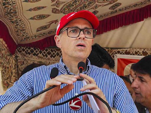 'Can such order be issued for Amarnath pilgrims?': Omar Abdullah on Kanwar Yatra order