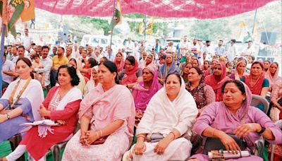 BJP leaders join Congress as Sukhu campaigns in Dehra