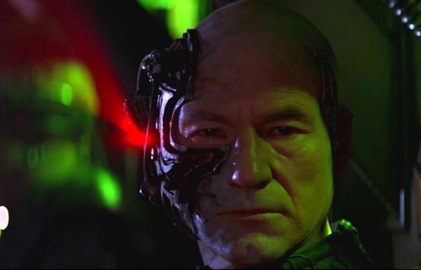 Star Trek: First Contact Never Shows The Back Of Locutus For A Reason - SlashFilm