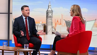 Wes Streeting fails to name all of Labour's six pledges when quizzed by Laura Kuenssberg
