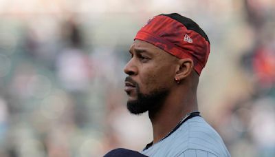 Twins center fielder Byron Buxton leaves game against White Sox with sore right knee