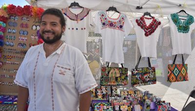 Vendedores ambulantes de Los Ángeles logran eliminar veda a su trabajo en áreas turísticas