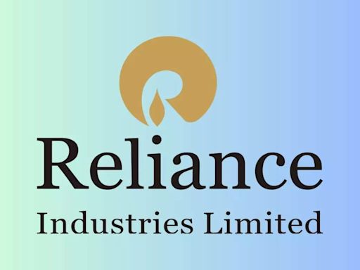 Reliance net profit drops 5 pc in Q1 on weak O2C business - ET EnergyWorld