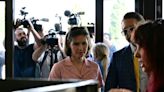 Amanda Knox zu Gerichtsanhörung in Verleumdungsprozess in Florenz eingetroffen