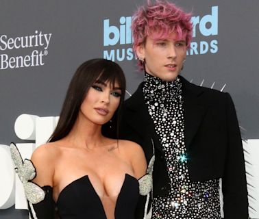 Megan Fox und Machine Gun Kelly strahlen gemeinsam bei Event