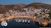 Greece: 13 arrested after yacht fireworks spark wildfire – DW – 06/22/2024