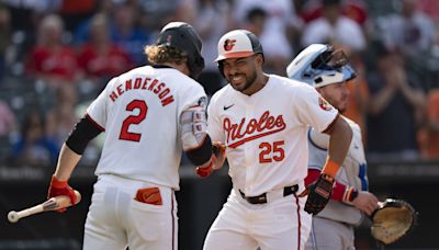 Zach Eflin yields 10 hits in Orioles debut but earns the victory in 11-5 rout of Blue Jays