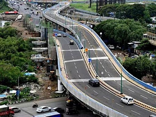 Vehicles on Gokhale Bridge-Barfiwala flyover connector leave commuters in a tizzy as BMC defers launch to Thursday