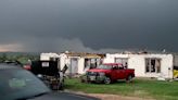 Al menos 3 muertos en Texas tras las fuertes tormentas que provocaron tornados y granizo del tamaño de pelotas de tenis en el centro y oeste de EE.UU.