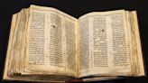 La Biblia hebrea más antigua del mundo podría alcanzar los 50 millones de dólares en una subasta