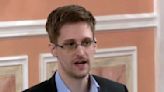 Russia gives citizenship to ex-NSA contractor Edward Snowden