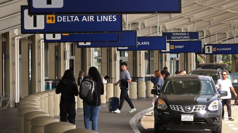 Oakland changes airport name to ‘San Francisco Bay Oakland International’ despite San Francisco trademark lawsuit