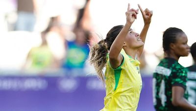 Brasil vence no futebol feminino e segue invicto em estreias - Imirante.com