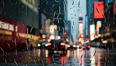¿Cómo manejar en días de lluvia para evitar choques? - La Tercera