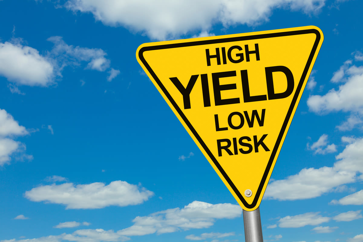 2 Ultra-High-Yield Energy Stocks to Buy Hand Over Fist and 1 to Avoid | The Motley Fool