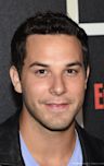 Skylar Astin