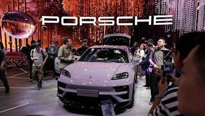 Porsche replaces China boss amid sales slump