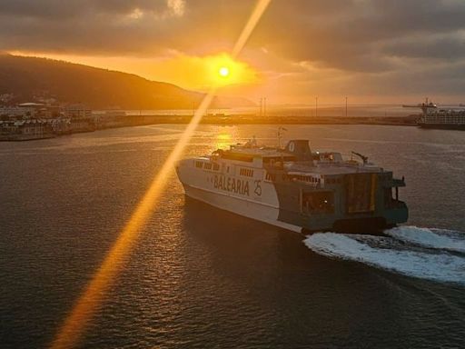 Una mujer da a luz en pleno ferry en la travesía de Ceuta a Algeciras con ayuda de otros pasajeros y la tripulación