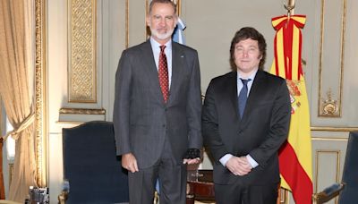 En medio de la tensión diplomática con España, Javier Milei coincidirá con el Rey Felipe VI en el acto de reelección de Bukele