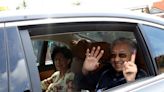 [LIVE] Dr Mahathir and Dr Siti Hasmah vote in Alor Setar