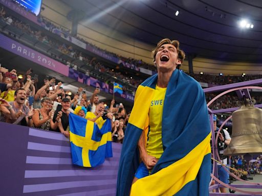 Armand Duplantis breaks pole vault world record again to top off Olympic gold at Paris 2024