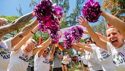 Meet the perkiest cheerleaders in the Pacific