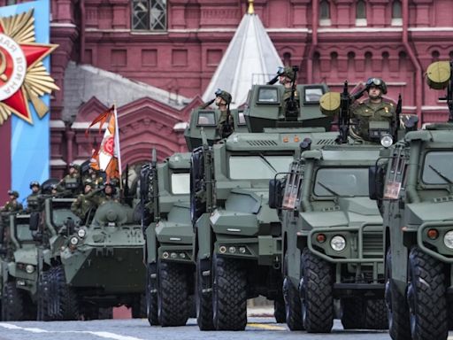 FOTOS: Un gran desfile patriótico marca el Día de la Victoria en Rusia