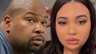 Larry Allen's Daughter 'In Complete Shock' Over Death, 'My Best Friend And Twin'