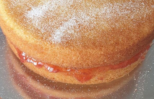 'I made Mary Berry's moist Victoria sponge cake but one thing was missing'