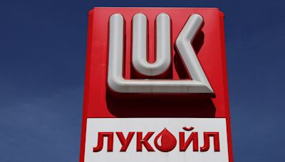 Hungary, Slovakia ask European Commission to mediate with Ukraine over Lukoil